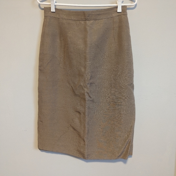 Rodier Cream Blazer and Skirt Set (Size 42) - Picture 9 of 15